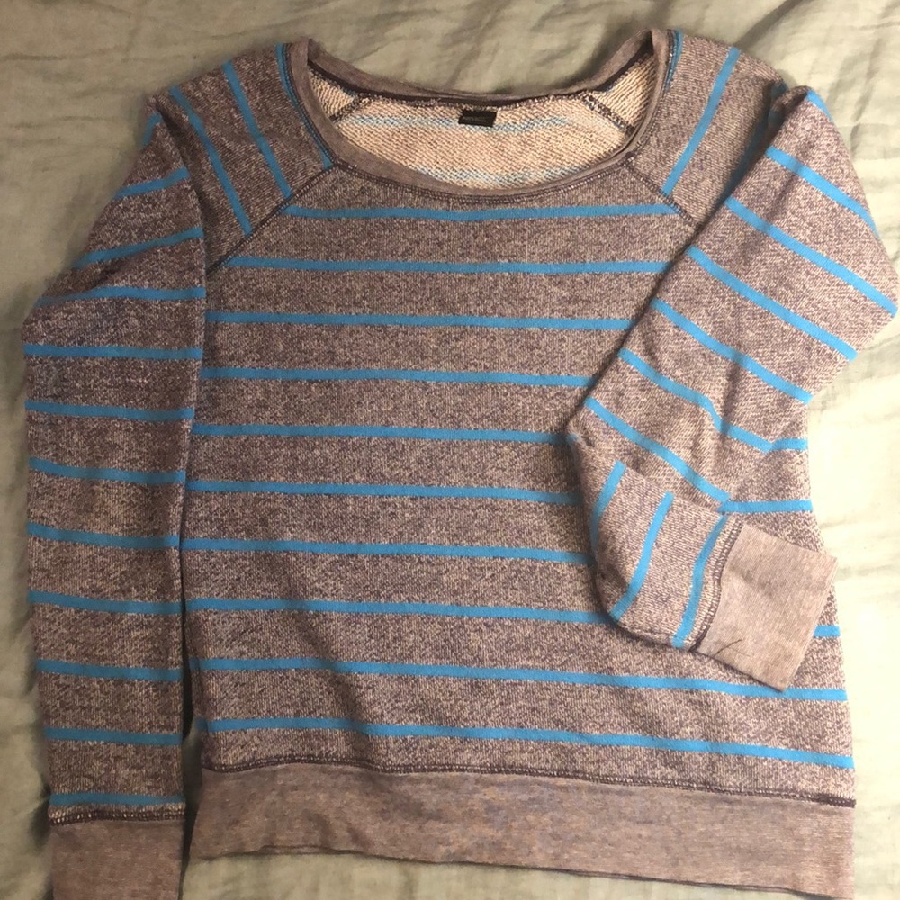 Nollie Sweat shirt by Pac Sun